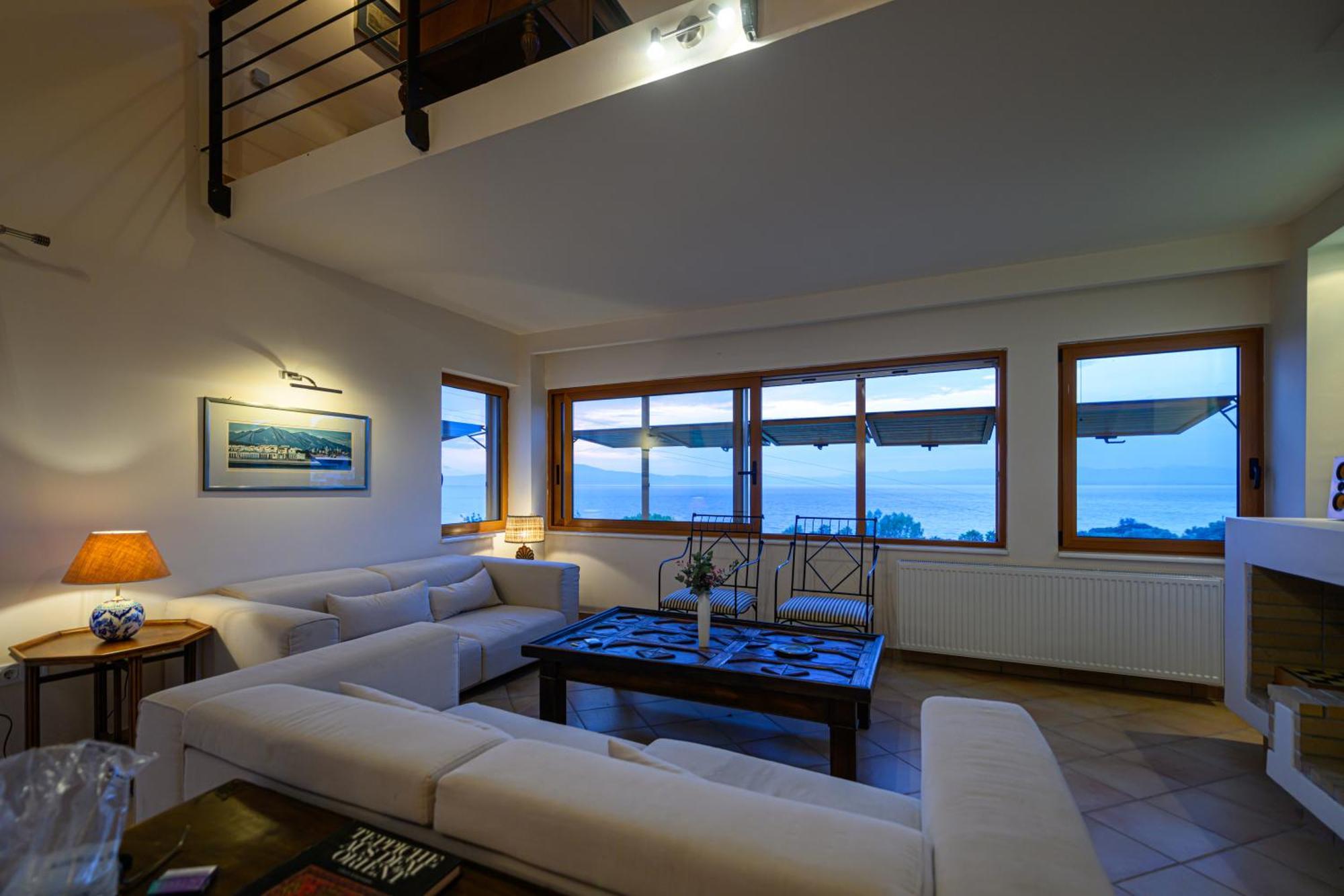 Mani Tower Villa Akrogiali Esterno foto