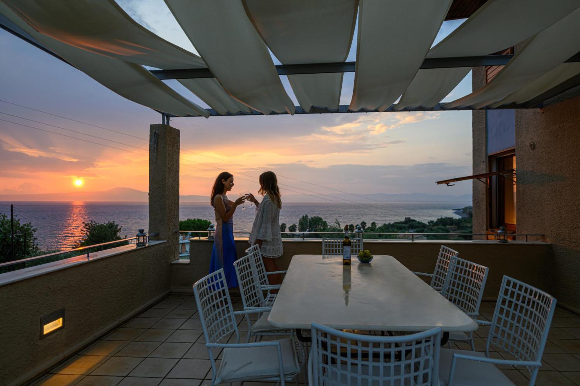 Mani Tower Villa Akrogiali Esterno foto