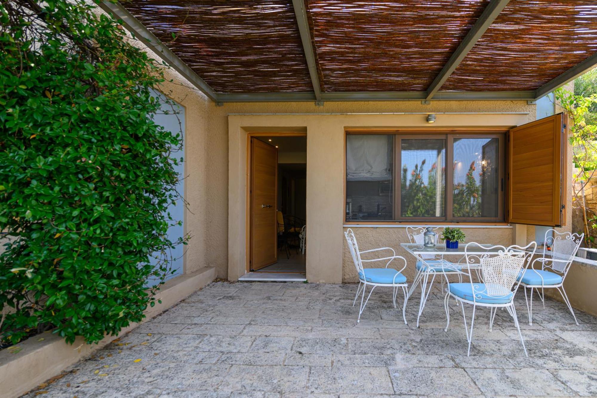 Mani Tower Villa Akrogiali Esterno foto
